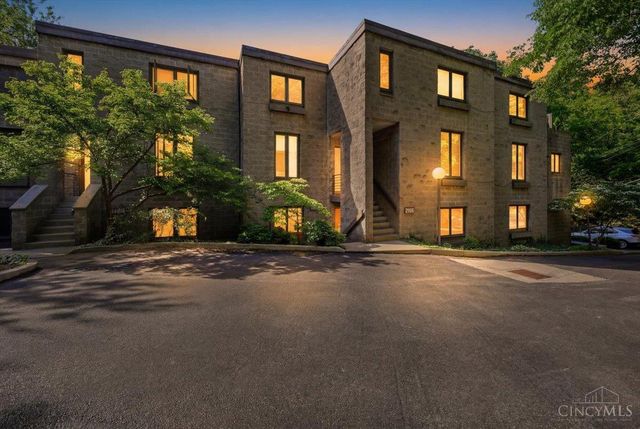 2138 Ohio Avenue, Cincinnati, OH 45219