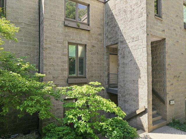2138 Ohio Avenue, Cincinnati, OH 45219
