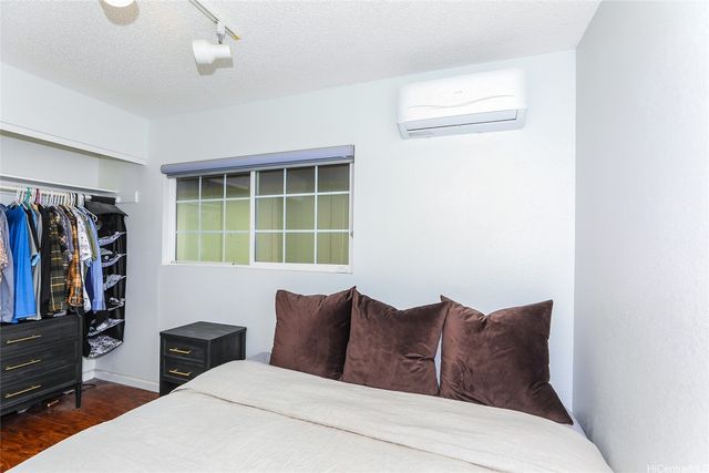 94-793 Leomana Way, Waipahu, HI 96797