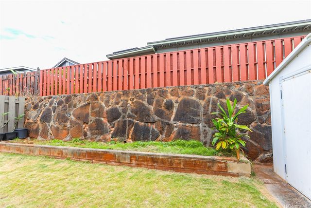 94-793 Leomana Way, Waipahu, HI 96797