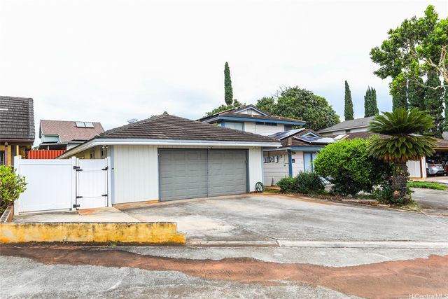 94-793 Leomana Way, Waipahu, HI 96797