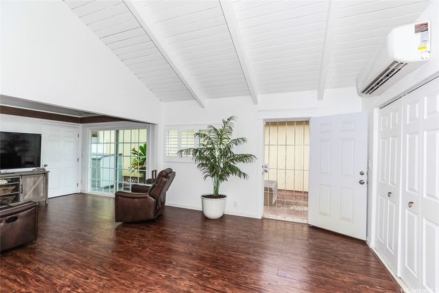 94-793 Leomana Way, Waipahu, HI 96797