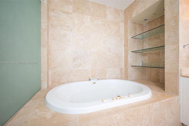 450 Alton Rd 2810, Miami Beach, FL 33139