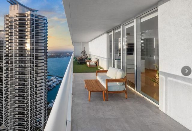 450 Alton Rd 2810, Miami Beach, FL 33139