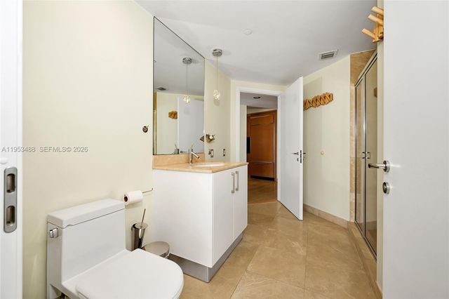 450 Alton Rd 2810, Miami Beach, FL 33139