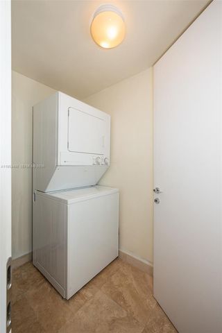 450 Alton Rd 2810, Miami Beach, FL 33139