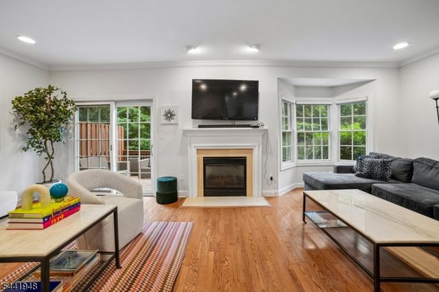 509 Binghampton Ln, Livingston Twp., NJ 07039
