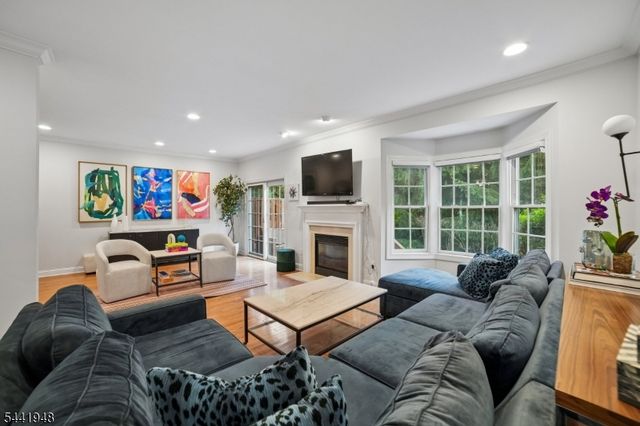 509 Binghampton Ln, Livingston Twp., NJ 07039