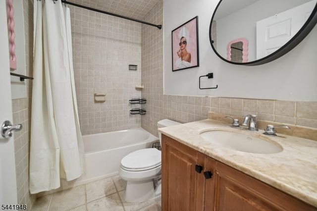 509 Binghampton Ln, Livingston Twp., NJ 07039