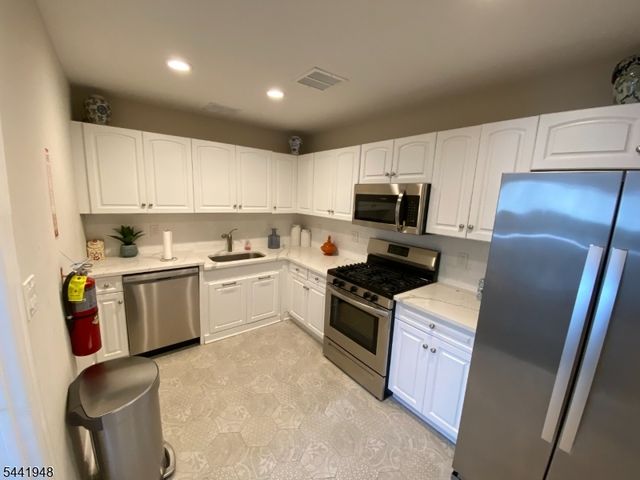 509 Binghampton Ln, Livingston Twp., NJ 07039