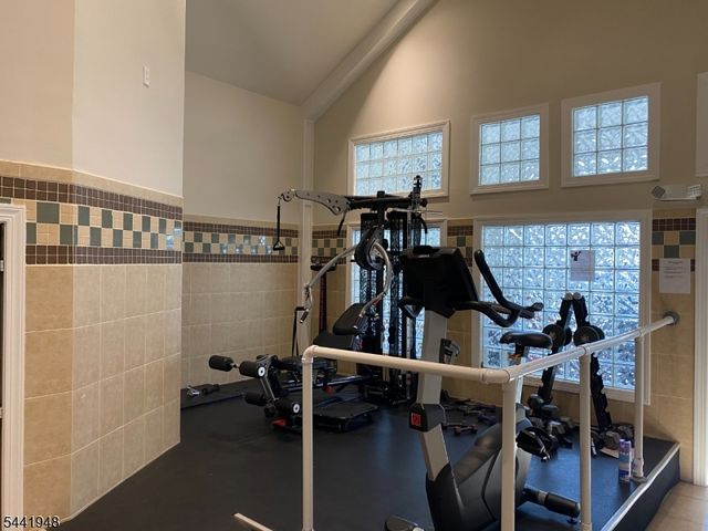 509 Binghampton Ln, Livingston Twp., NJ 07039