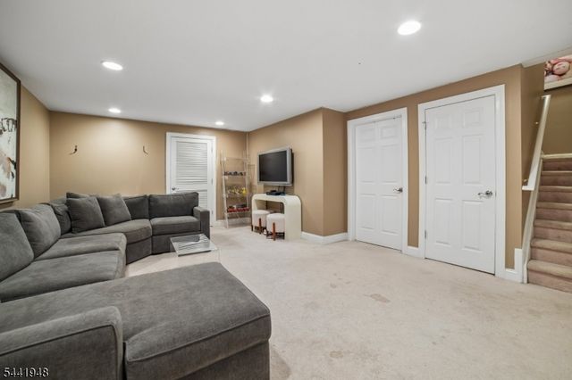 509 Binghampton Ln, Livingston Twp., NJ 07039