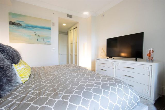 1035 3rd AVE S 303, Naples, FL 34102