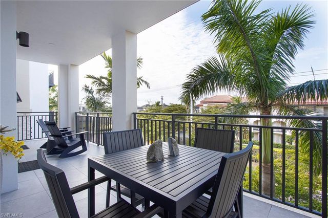 1035 3rd AVE S 303, Naples, FL 34102