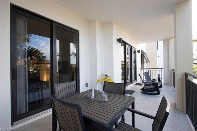 1035 3rd AVE S 303, Naples, FL 34102