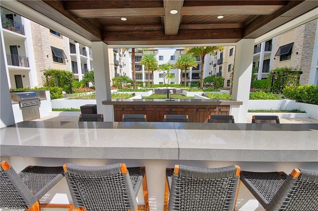 1035 3rd AVE S 303, Naples, FL 34102