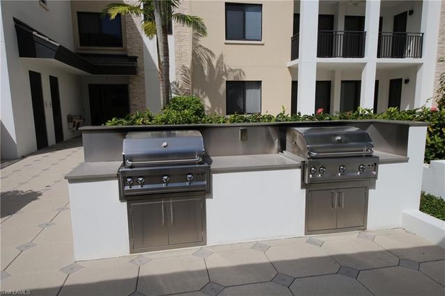 1035 3rd AVE S 303, Naples, FL 34102