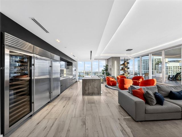 2020 N Bayshore Dr PH-4104, Miami, FL 33137