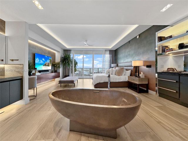 2020 N Bayshore Dr PH-4104, Miami, FL 33137