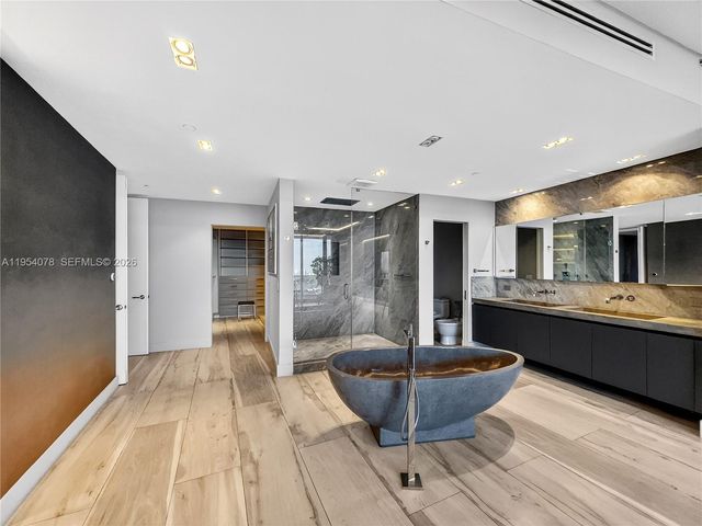 2020 N Bayshore Dr PH-4104, Miami, FL 33137