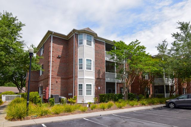1481 Cambridge Lakes Drive, Mount Pleasant, SC 29464