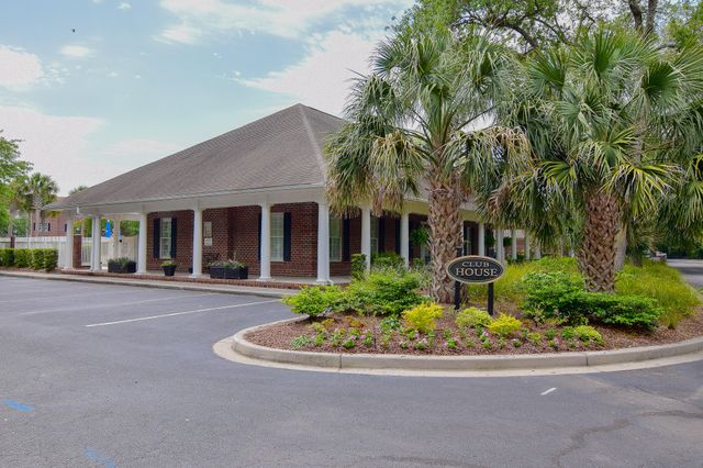 1481 Cambridge Lakes Drive, Mount Pleasant, SC 29464