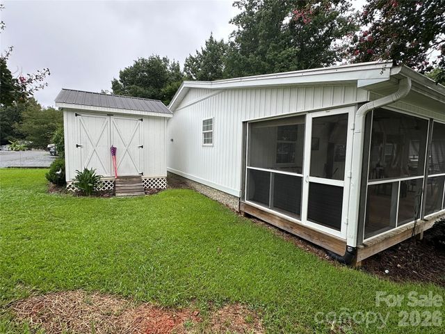 120 Cardinal Drive, New London, NC 28127