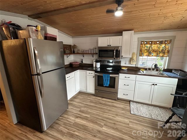 120 Cardinal Drive, New London, NC 28127