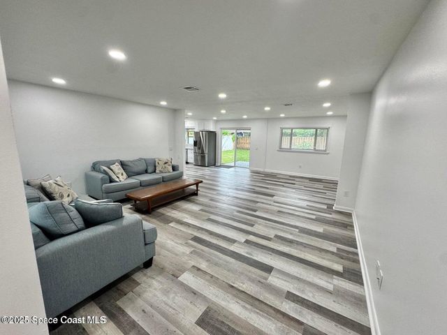 789 Walnut Drive, Melbourne, FL 32935