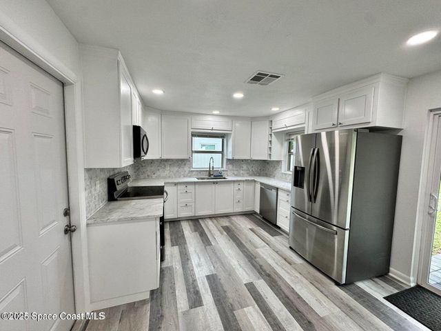 789 Walnut Drive, Melbourne, FL 32935