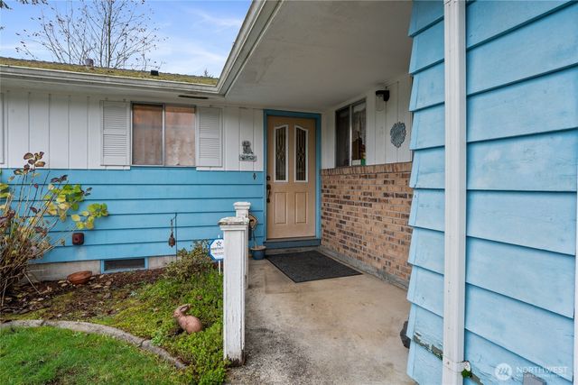 10916 Lundstrom Drive SW, Lakewood, WA 98498