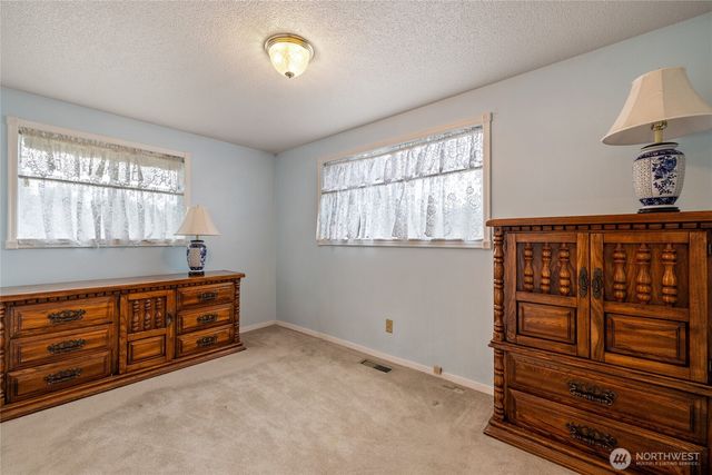 10916 Lundstrom Drive SW, Lakewood, WA 98498