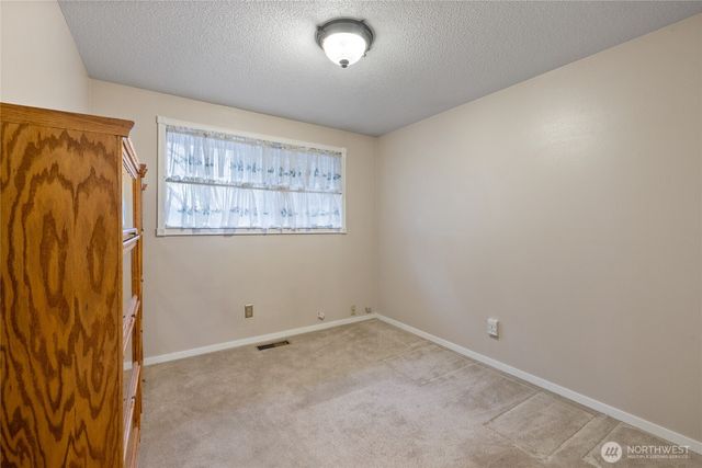 10916 Lundstrom Drive SW, Lakewood, WA 98498