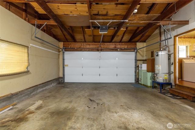 10916 Lundstrom Drive SW, Lakewood, WA 98498