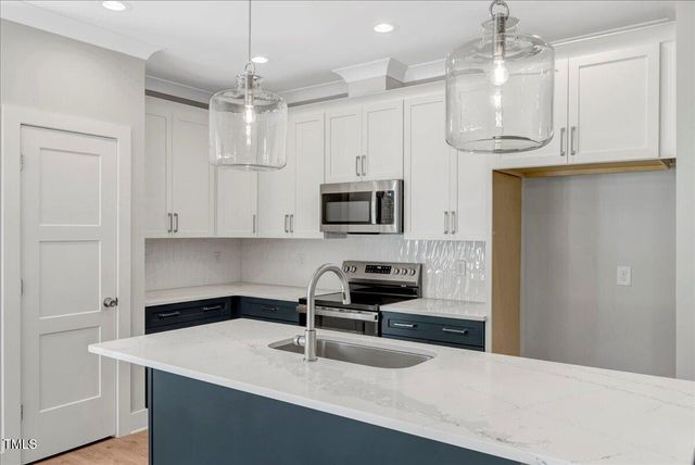 53 Stonewood Loop Lane, Henderson, NC 27537