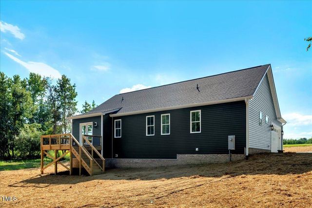 53 Stonewood Loop Lane, Henderson, NC 27537