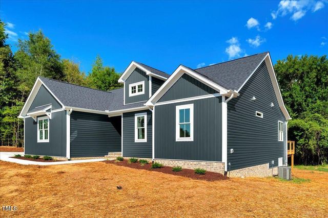 53 Stonewood Loop Lane, Henderson, NC 27537