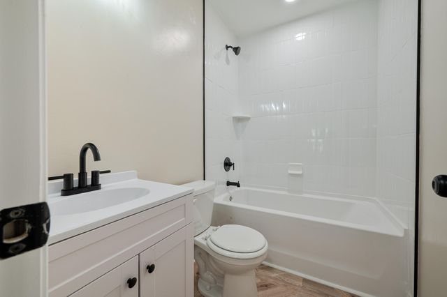 1405 Holt Street, Charleston, SC 29403