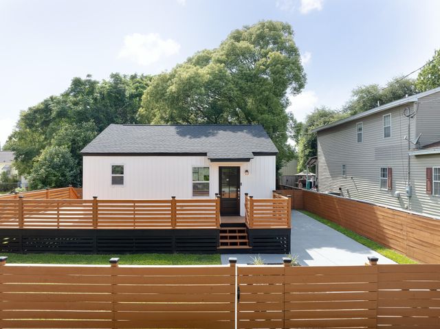 1405 Holt Street, Charleston, SC 29403