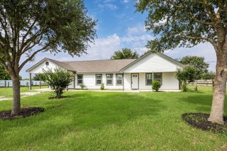 1984 Lauren Lane, Sealy, TX 77474