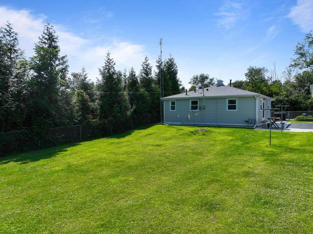 N3358 Hawthorn ROAD, Lake Geneva, WI 53147
