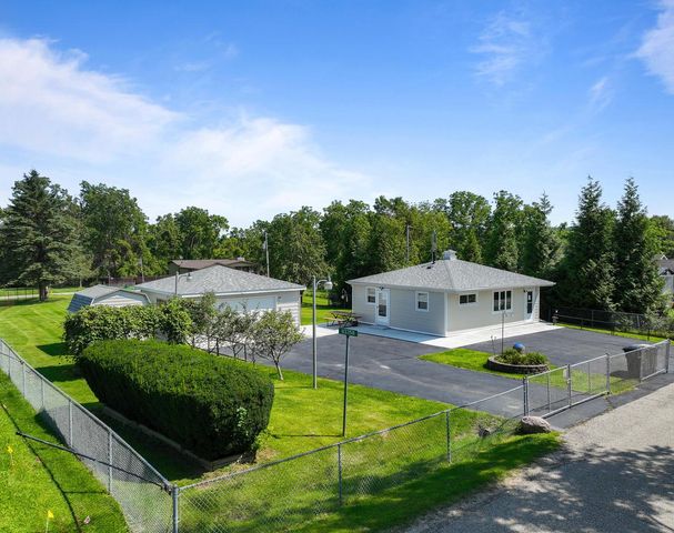 N3358 Hawthorn ROAD, Lake Geneva, WI 53147