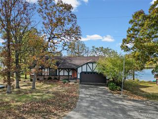 202 Highacres Drive, St Clair, MO 63077