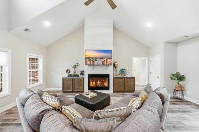 1007 Glossy Ibis Dr., Conway, SC 29526