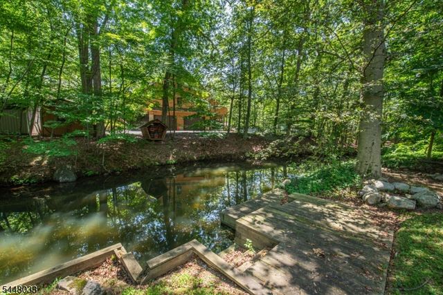 171 Skyline Lake Dr, Ringwood Boro, NJ 07456