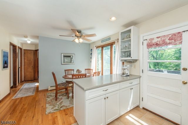 171 Skyline Lake Dr, Ringwood Boro, NJ 07456