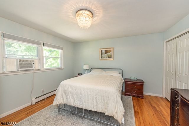 171 Skyline Lake Dr, Ringwood Boro, NJ 07456
