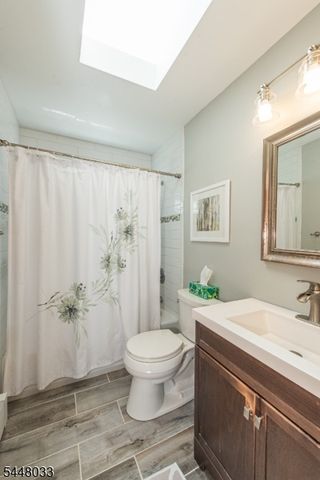 171 Skyline Lake Dr, Ringwood Boro, NJ 07456
