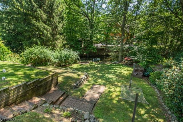 171 Skyline Lake Dr, Ringwood Boro, NJ 07456