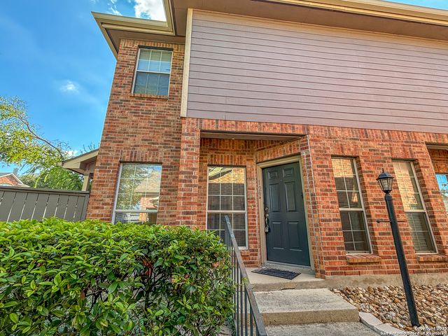 129 Chapel Hill Cir Unit 129, San Antonio, TX 78240